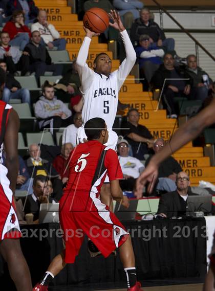 Thumbnail 1 in Burke Catholic vs. Amityville (NYSPHSAA Class A Semifinal) photogallery.