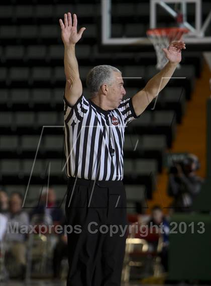 Thumbnail 3 in Burke Catholic vs. Amityville (NYSPHSAA Class A Semifinal) photogallery.
