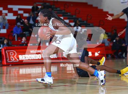 Thumbnail 2 in Lynwood vs. Chaminade (Battle at the Beach) photogallery.
