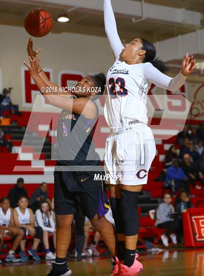 Thumbnail 2 in Lynwood vs. Chaminade (Battle at the Beach) photogallery.