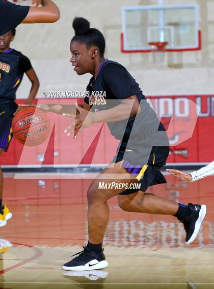 Thumbnail 3 in Lynwood vs. Chaminade (Battle at the Beach) photogallery.