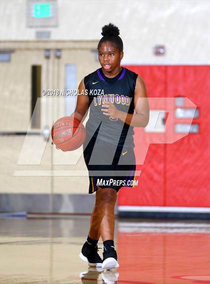 Thumbnail 1 in Lynwood vs. Chaminade (Battle at the Beach) photogallery.