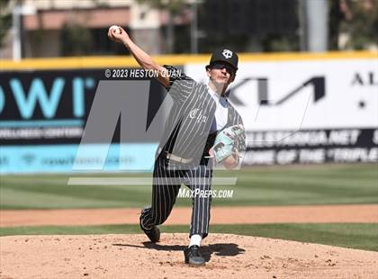Thumbnail 2 in Chaffey vs. Don Lugo (Battle of the Mt. Baldy League) photogallery.
