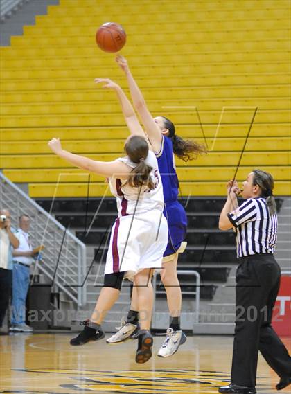 Thumbnail 2 in Bishop Conaty-Loretto vs. Los Angeles Baptist (CIF-SS D5A Final 2007) photogallery.