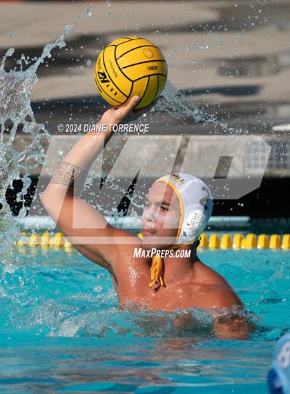 Thumbnail 2 in Foothill vs. Corona del Mar photogallery.