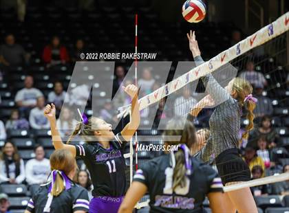 Thumbnail 3 in Benjamin vs. D'Hanis (UIL 1A Semifinal) photogallery.