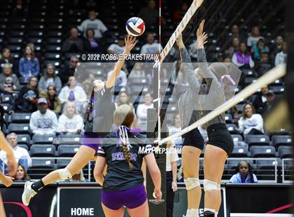 Thumbnail 3 in Benjamin vs. D'Hanis (UIL 1A Semifinal) photogallery.