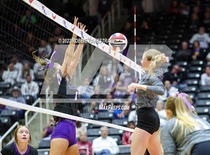 Thumbnail 3 in Benjamin vs. D'Hanis (UIL 1A Semifinal) photogallery.