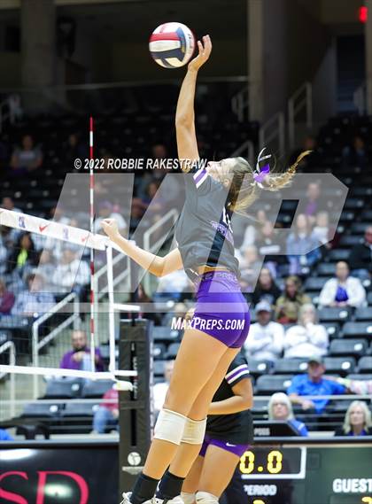 Thumbnail 3 in Benjamin vs. D'Hanis (UIL 1A Semifinal) photogallery.