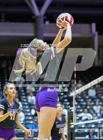 Thumbnail 3 in Benjamin vs. D'Hanis (UIL 1A Semifinal) photogallery.