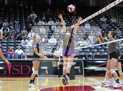 Thumbnail 3 in Benjamin vs. D'Hanis (UIL 1A Semifinal) photogallery.
