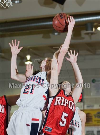 Thumbnail 1 in Ripon @ Modesto Christian photogallery.