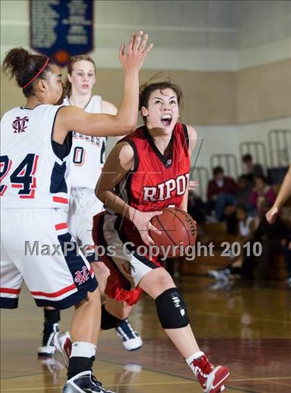 Thumbnail 1 in Ripon @ Modesto Christian photogallery.