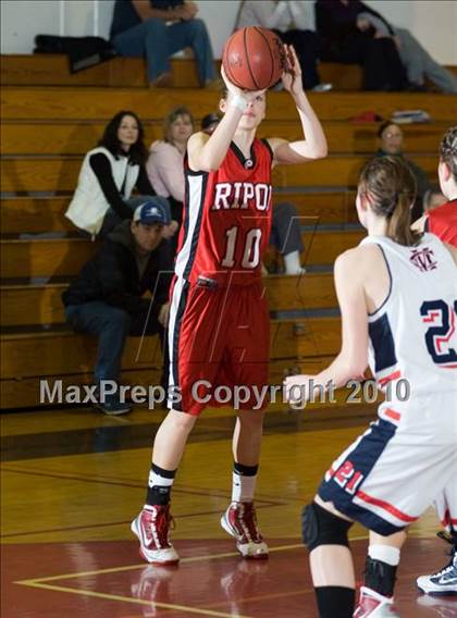 Thumbnail 3 in Ripon @ Modesto Christian photogallery.