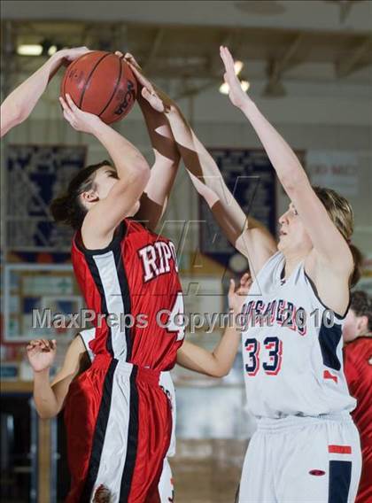 Thumbnail 1 in Ripon @ Modesto Christian photogallery.