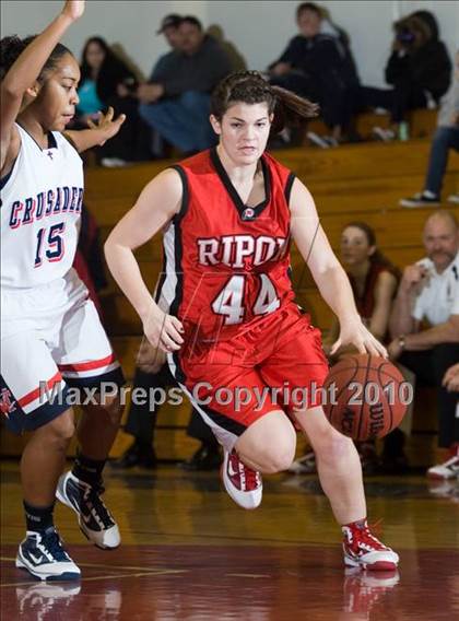 Thumbnail 3 in Ripon @ Modesto Christian photogallery.