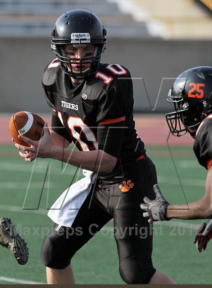 Thumbnail 2 in Marshfield vs. Homestead (WIAA Playoffs) photogallery.