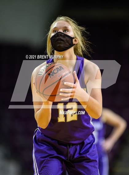 Thumbnail 1 in Platte Valley vs. Lutheran (CHSAA 3A State Finals) photogallery.