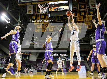 Thumbnail 2 in Platte Valley vs. Lutheran (CHSAA 3A State Finals) photogallery.