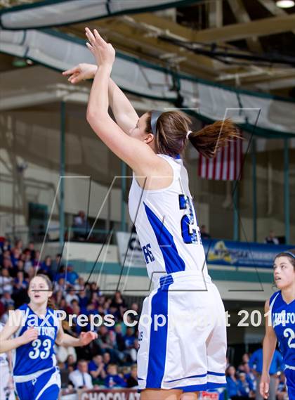 Thumbnail 3 in Romulus vs. Fort Edward (NYSPHSAA Class D Final) photogallery.