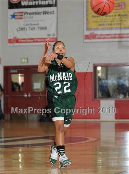 Thumbnail 2 in McNair vs. Kennedy (CIF SJS D1 Playoffs) photogallery.