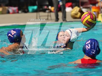 Thumbnail 2 in JV: Encinal vs St. Ignatius College Preparatory (Crusher Classic) photogallery.