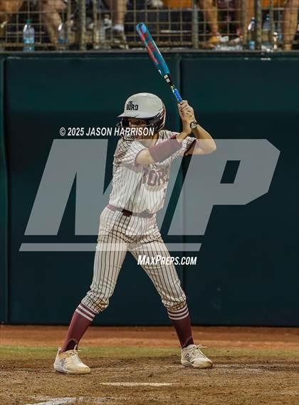 Thumbnail 1 in Whitesboro vs. Grandview (UIL Softball 3A D1 Final) photogallery.