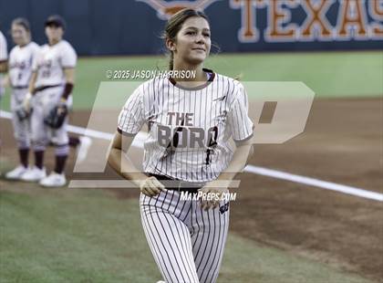 Thumbnail 3 in Whitesboro vs. Grandview (UIL Softball 3A D1 Final) photogallery.