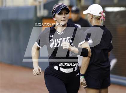Thumbnail 3 in Whitesboro vs. Grandview (UIL Softball 3A D1 Final) photogallery.