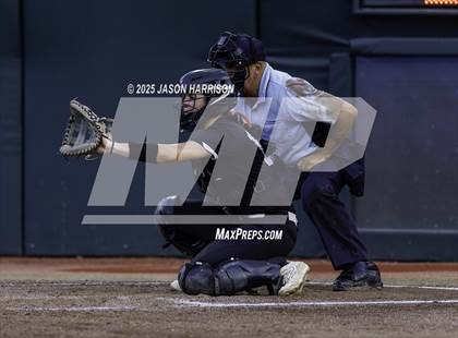Thumbnail 3 in Whitesboro vs. Grandview (UIL Softball 3A D1 Final) photogallery.