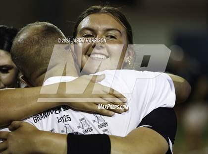 Thumbnail 1 in Whitesboro vs. Grandview (UIL Softball 3A D1 Final) photogallery.