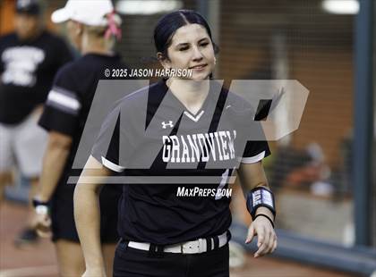 Thumbnail 2 in Whitesboro vs. Grandview (UIL Softball 3A D1 Final) photogallery.