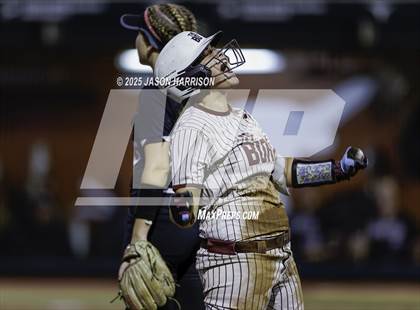 Thumbnail 3 in Whitesboro vs. Grandview (UIL Softball 3A D1 Final) photogallery.