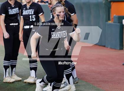 Thumbnail 3 in Whitesboro vs. Grandview (UIL Softball 3A D1 Final) photogallery.