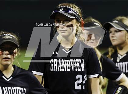 Thumbnail 3 in Whitesboro vs. Grandview (UIL Softball 3A D1 Final) photogallery.