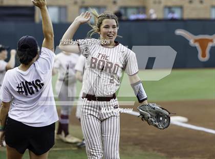 Thumbnail 2 in Whitesboro vs. Grandview (UIL Softball 3A D1 Final) photogallery.