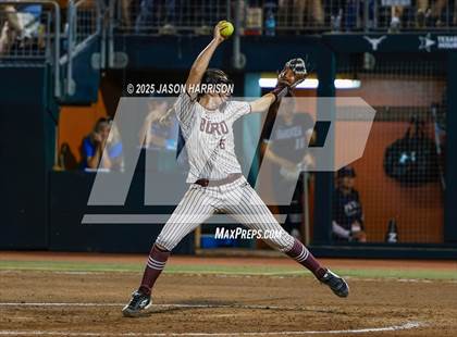 Thumbnail 3 in Whitesboro vs. Grandview (UIL Softball 3A D1 Final) photogallery.