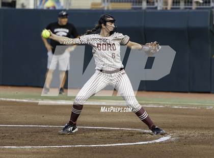 Thumbnail 1 in Whitesboro vs. Grandview (UIL Softball 3A D1 Final) photogallery.