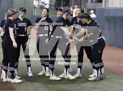 Thumbnail 3 in Whitesboro vs. Grandview (UIL Softball 3A D1 Final) photogallery.