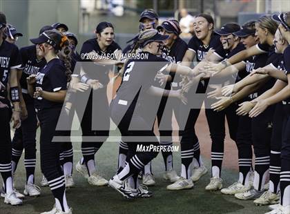 Thumbnail 2 in Whitesboro vs. Grandview (UIL Softball 3A D1 Final) photogallery.