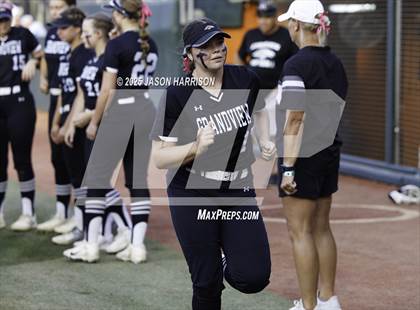 Thumbnail 1 in Whitesboro vs. Grandview (UIL Softball 3A D1 Final) photogallery.