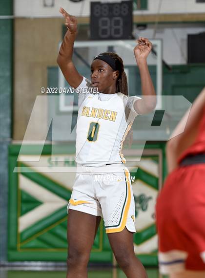 Thumbnail 2 in St. Ignatius vs. Vanden (St. Mary's Stockton MLK Showcase) photogallery.