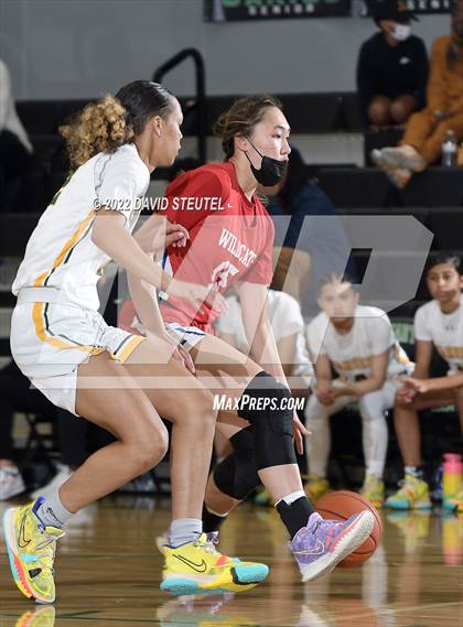 Thumbnail 1 in St. Ignatius vs. Vanden (St. Mary's Stockton MLK Showcase) photogallery.