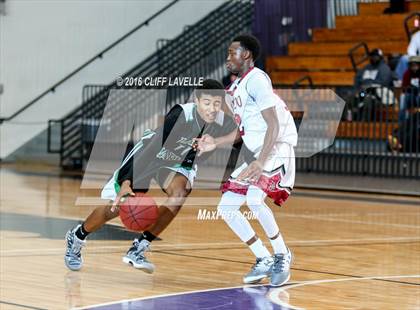 Thumbnail 3 in Lake Marion vs. Wando (West Ashley Classic) photogallery.