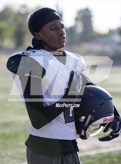 Thumbnail 2 in Vista del Lago @ Del Campo photogallery.