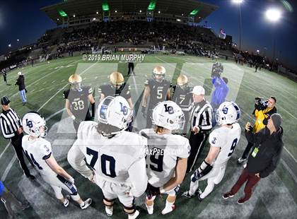 Thumbnail 3 in Jesuit vs. Lake Oswego (OSAA 6A Semifinal) photogallery.