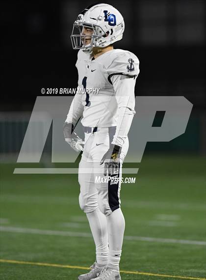 Thumbnail 2 in Jesuit vs. Lake Oswego (OSAA 6A Semifinal) photogallery.