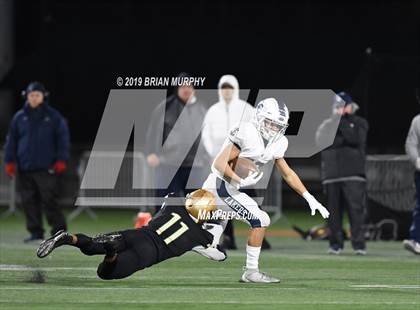 Thumbnail 2 in Jesuit vs. Lake Oswego (OSAA 6A Semifinal) photogallery.
