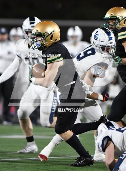 Thumbnail 2 in Jesuit vs. Lake Oswego (OSAA 6A Semifinal) photogallery.