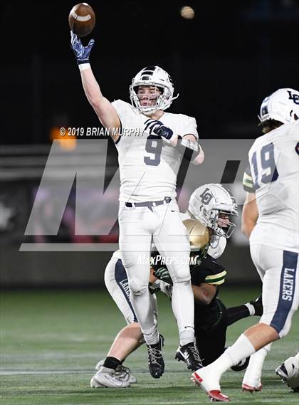 Thumbnail 1 in Jesuit vs. Lake Oswego (OSAA 6A Semifinal) photogallery.